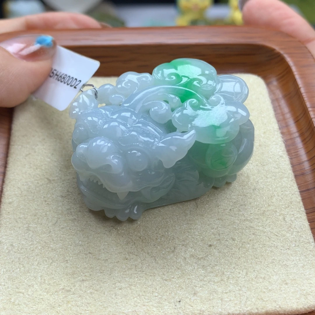 翡翠未镶嵌颈饰21