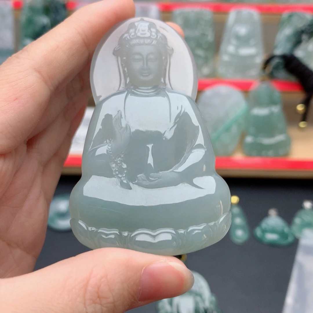 明***天翡翠未镶嵌颈饰素衣