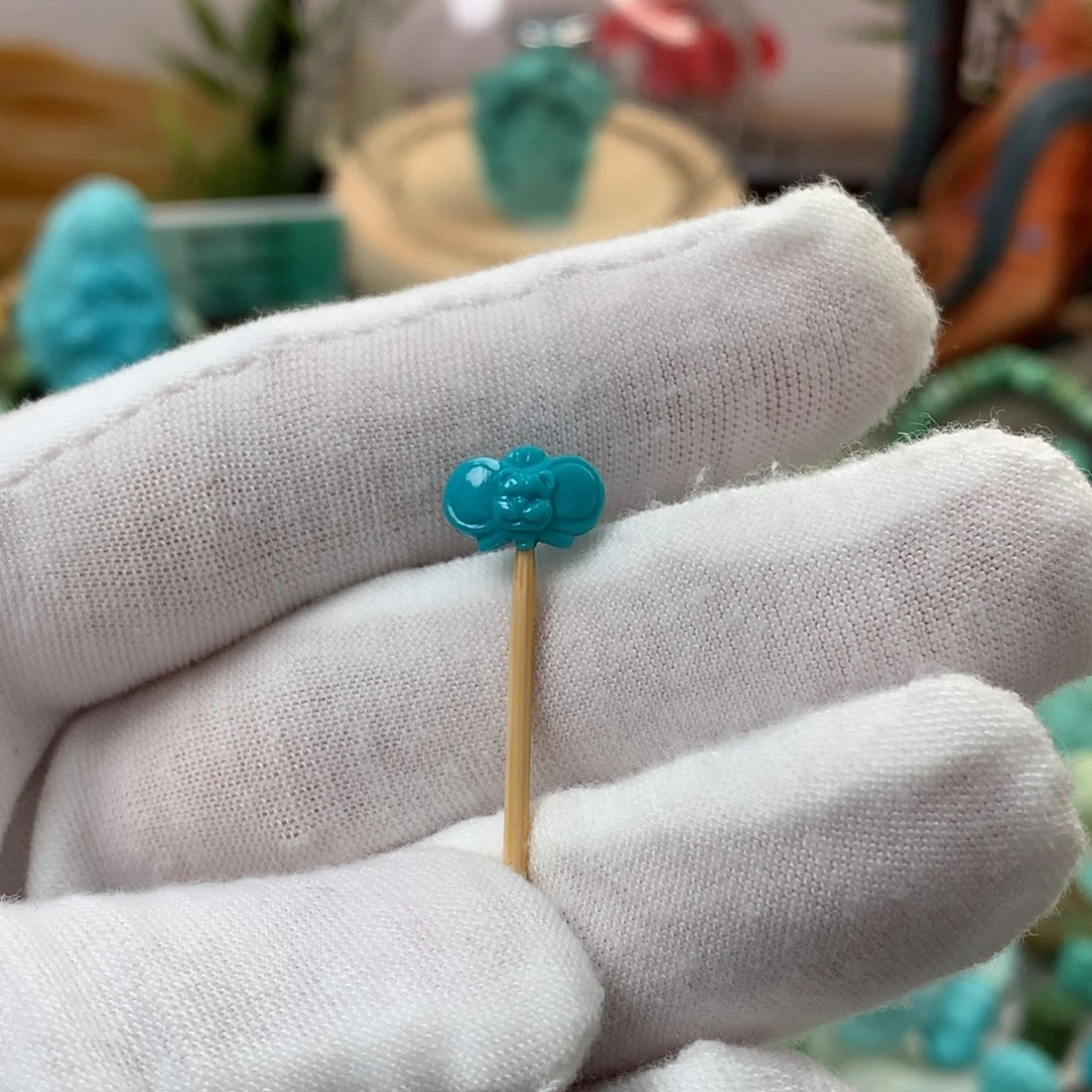 绿松石未镶嵌珠宝奇石