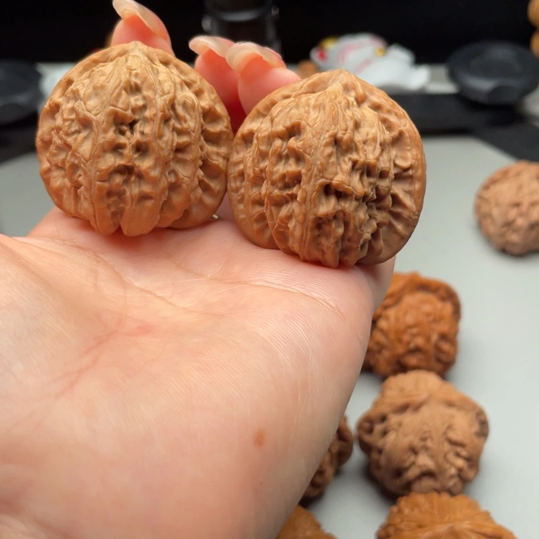 文玩核桃白狮子39