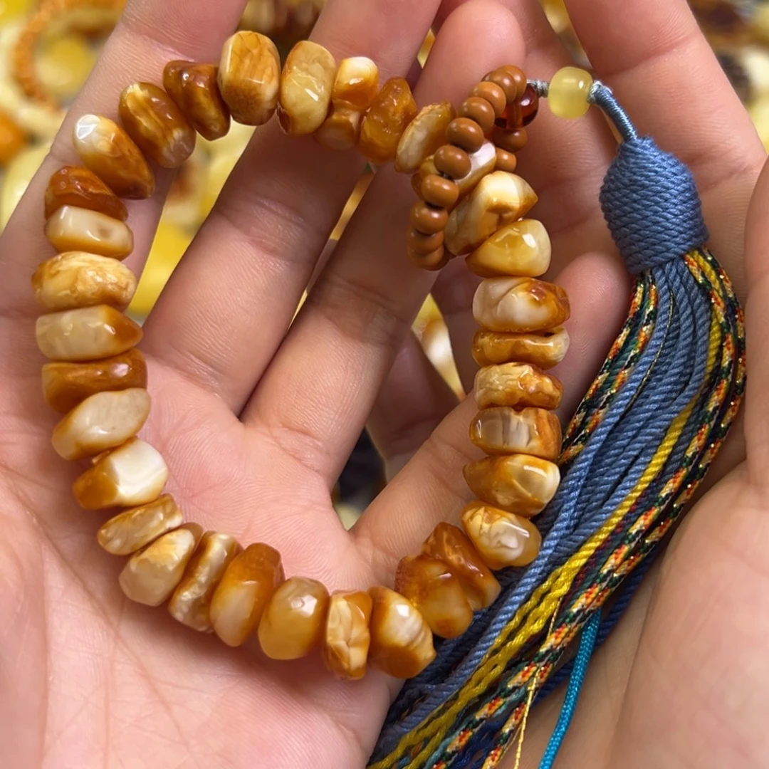 蜜蜡裸石未镶嵌蜜蜡