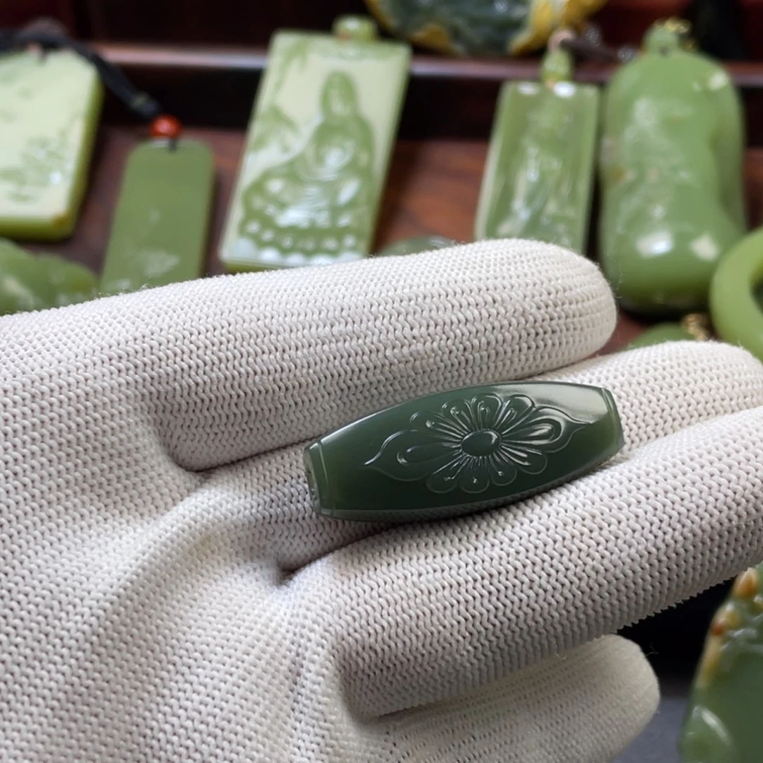 岫岩老玉（透闪石质玉）未镶嵌挂件