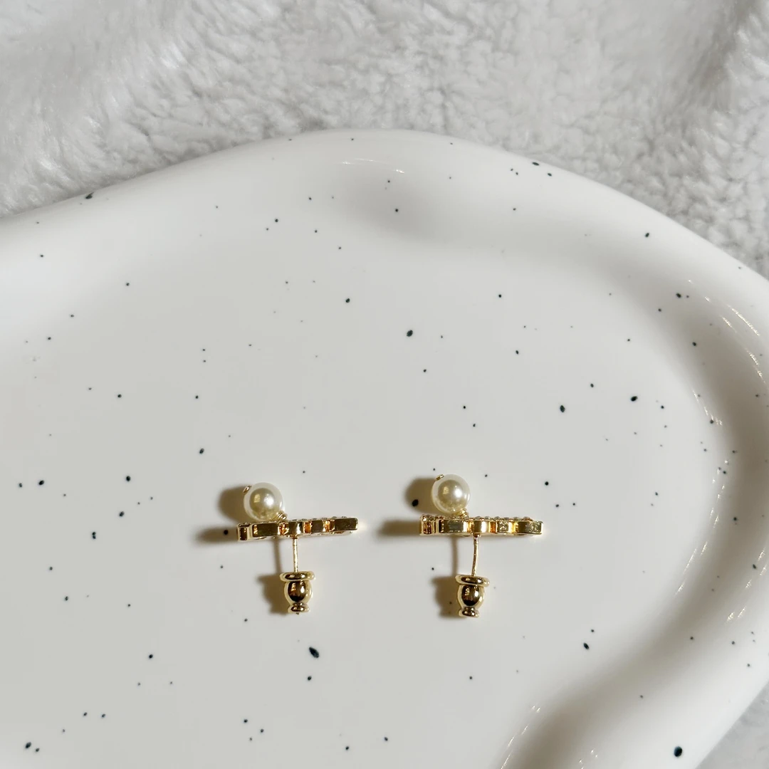 铜合金合成锆石耳饰 耳钉5429气质轻奢