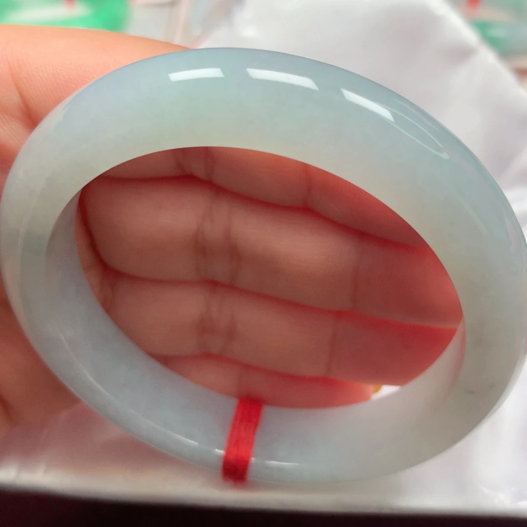 翡翠未镶嵌手镯11冰浅蓝