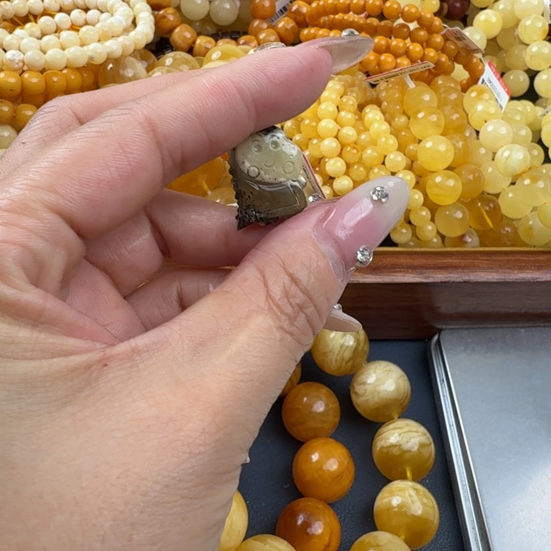 琥珀未镶嵌珠宝奇石