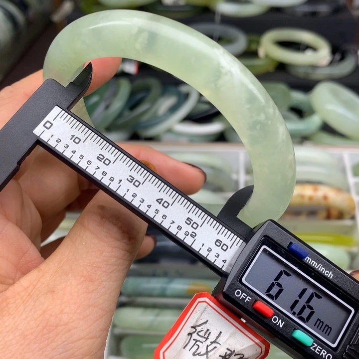 蛇纹石玉未镶嵌手镯713