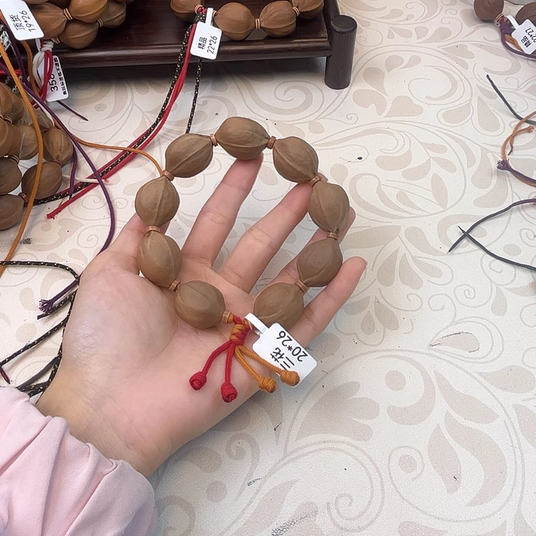 刘***羽橄榄核吊坠11111111111