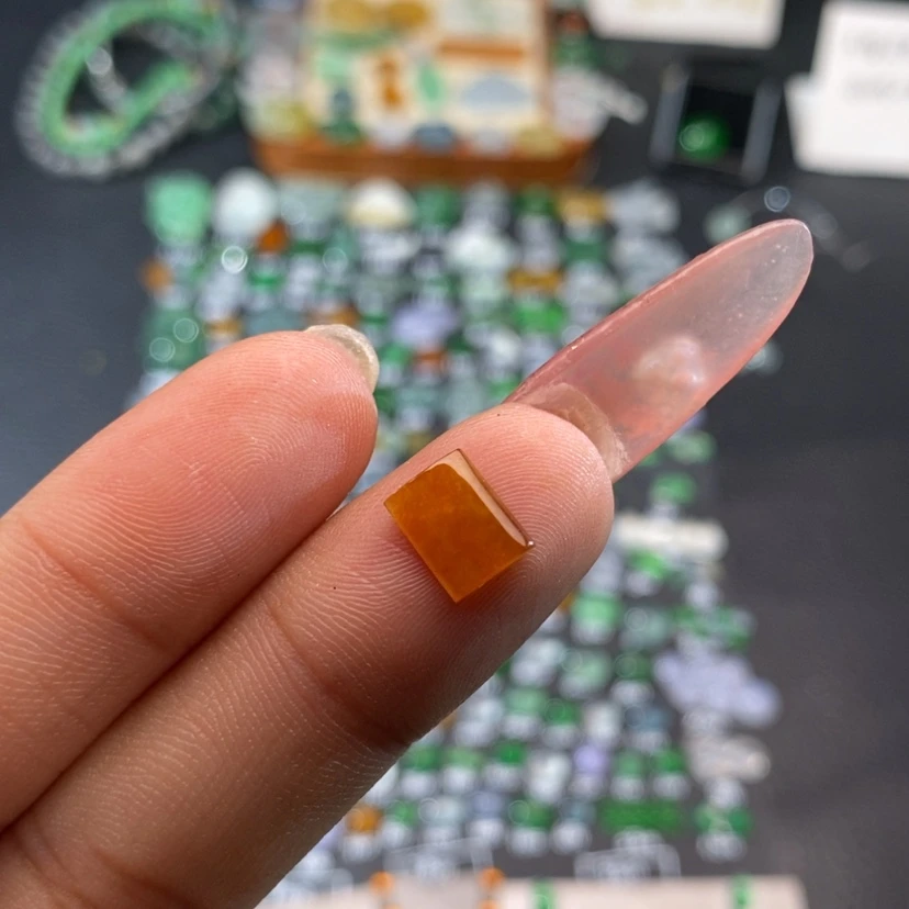 【闪购商品】翡翠挂件未镶嵌马鞍