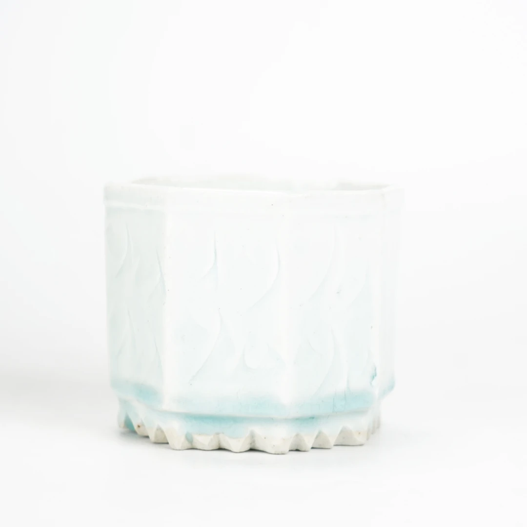 Lot020 明 湖田窑八方筒炉