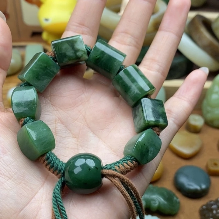 陌***y和田玉未镶嵌手链