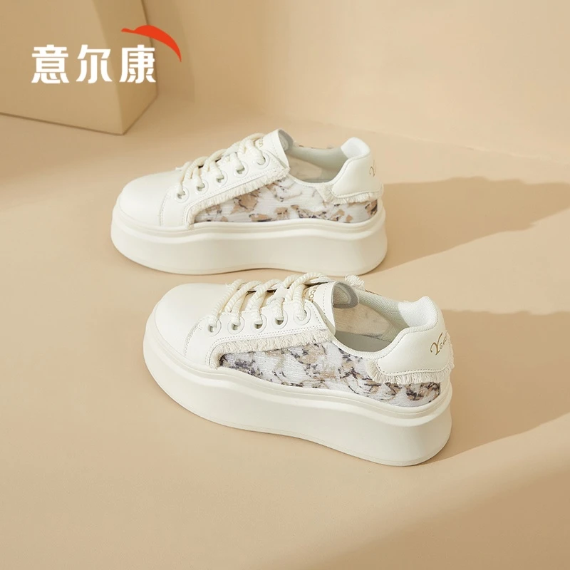 意尔康女鞋夏季透气轻奢厚底增高小白鞋2025新款简约软底休闲板鞋
