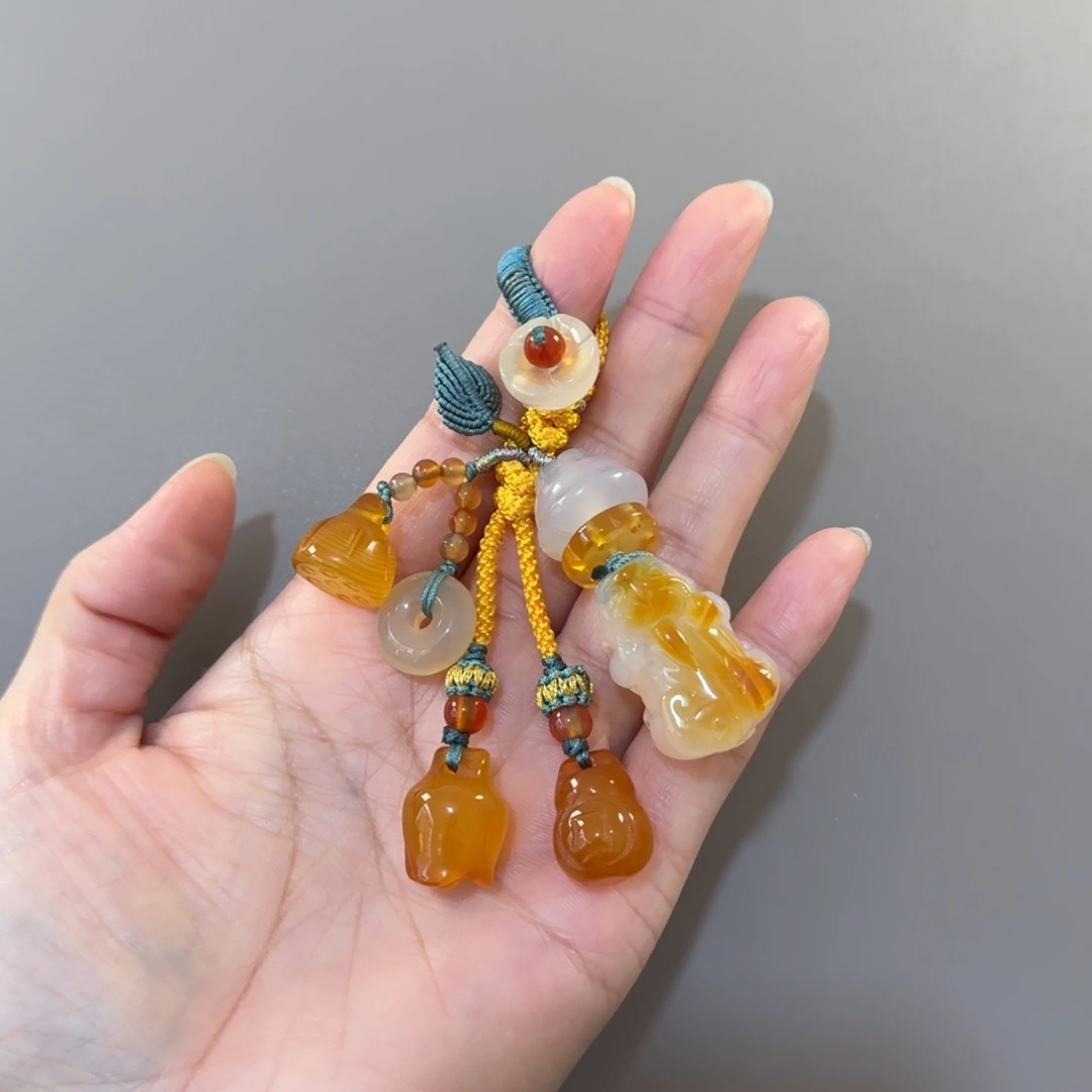 玛瑙/玉髓未镶嵌钥匙挂件