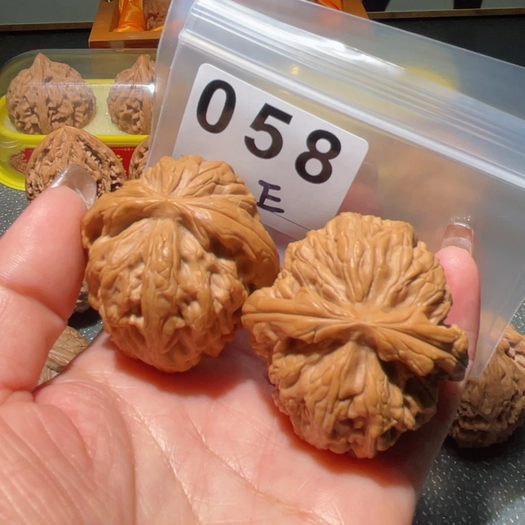 文玩核桃吊坠刘*红锦鲤