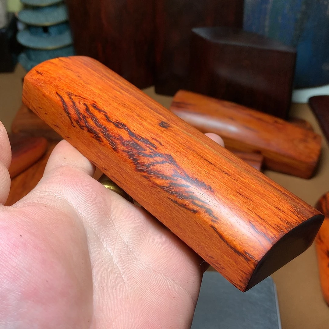 卿***轩檀香紫檀（小叶紫檀）