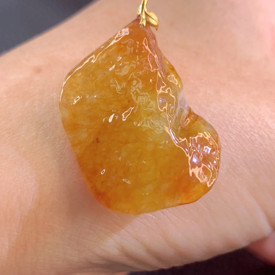 翡翠18K金镶嵌颈饰翡翠