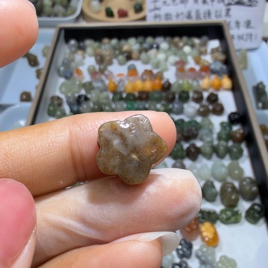 和田玉未镶嵌珠宝奇石