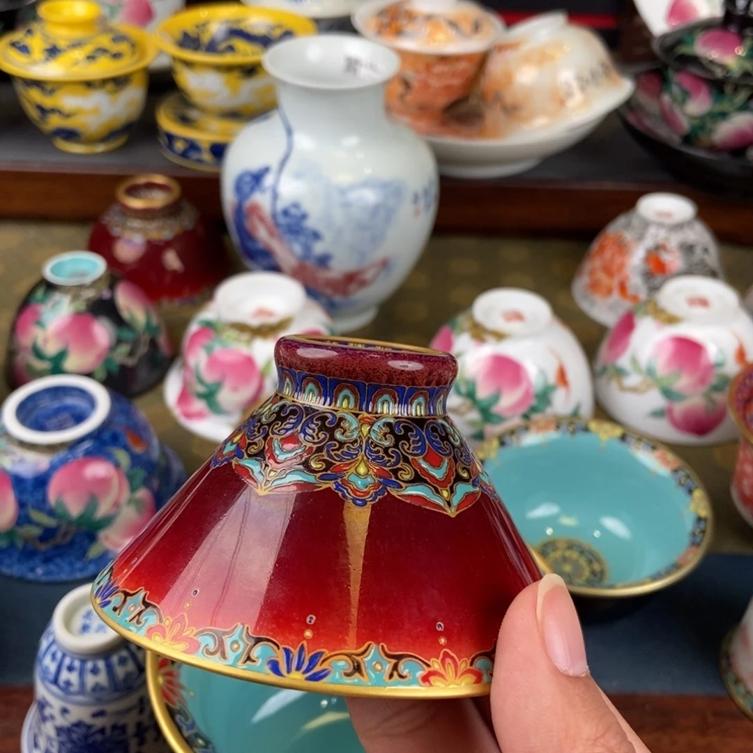 陶瓷艺术家的作品是一