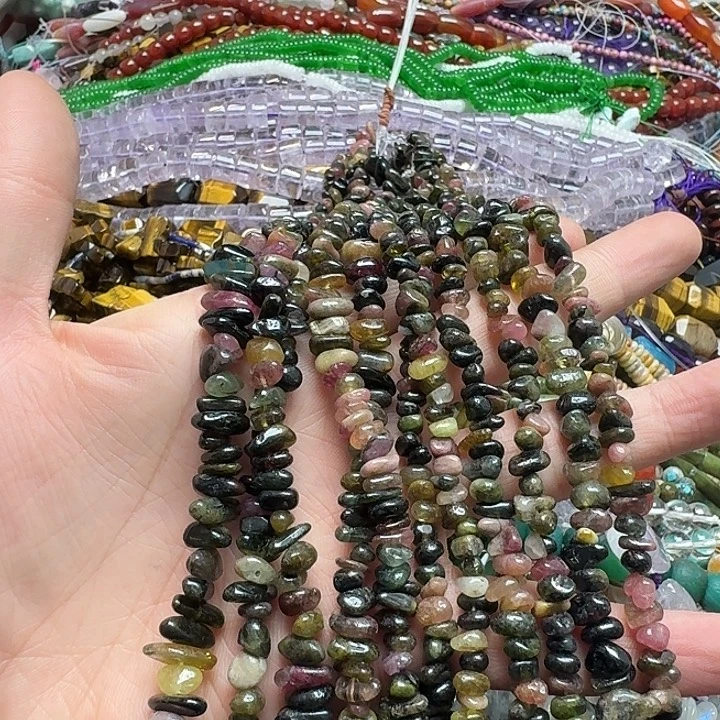 玛瑙/玉髓未镶嵌珠宝半成品一条碧玺原石