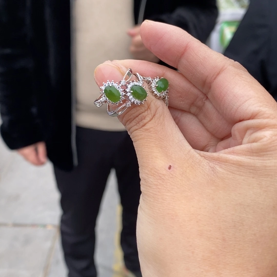 和田玉戒指未镶嵌多样性发货 拍一发一