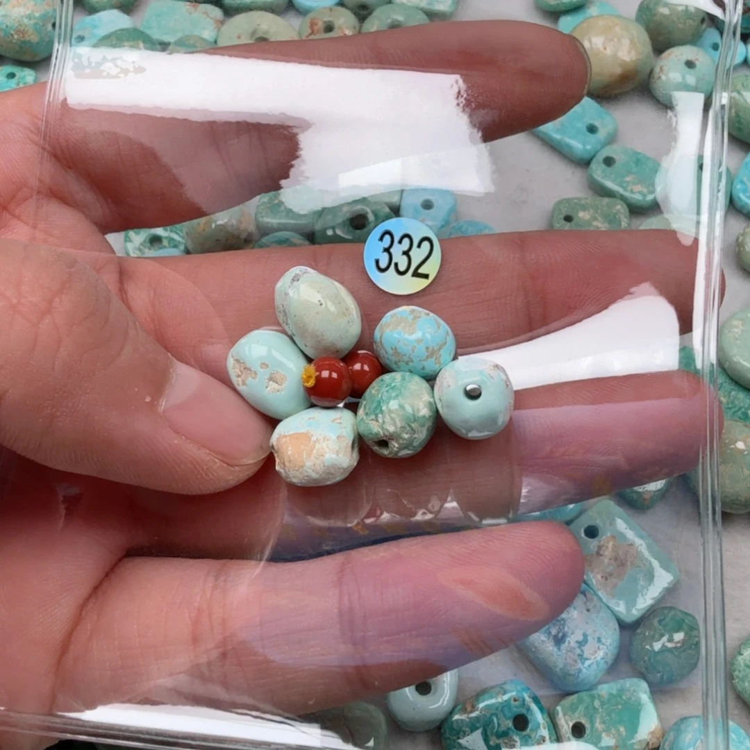 南红玛瑙未镶嵌珠宝奇石