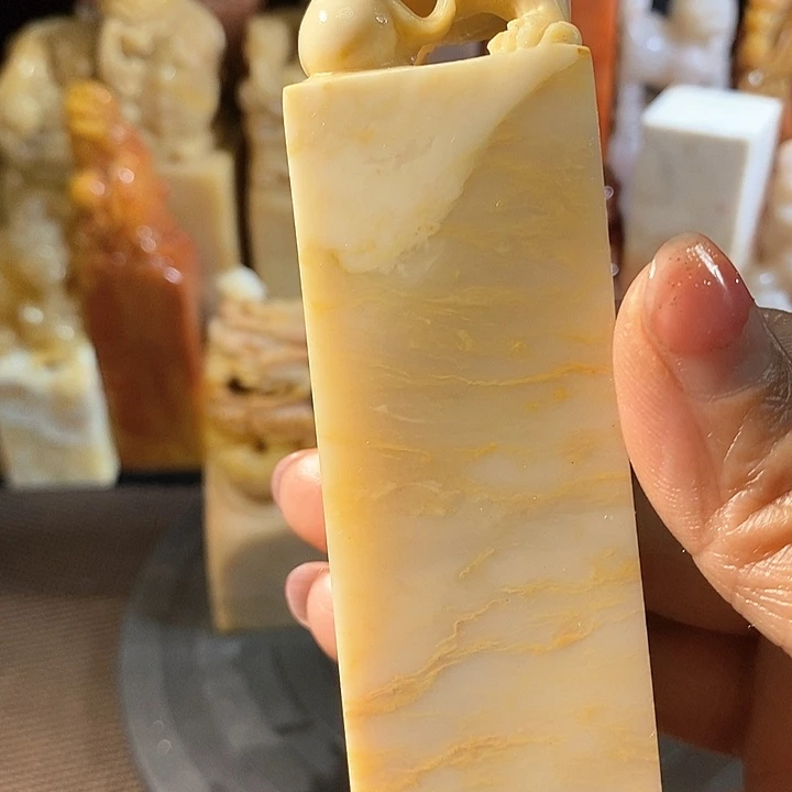 巴林石印石焦*鸿