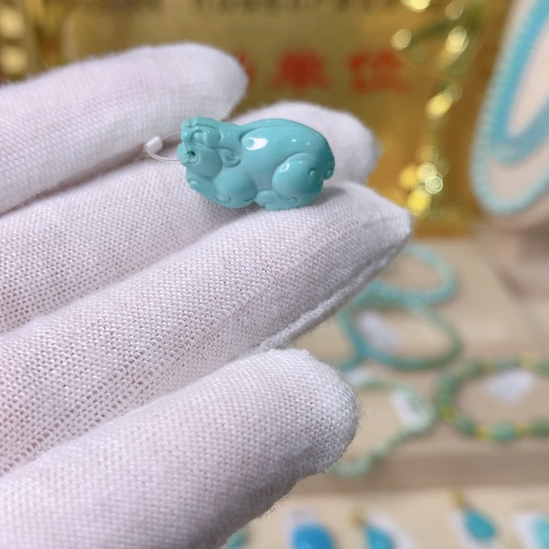 绿松石雕刻件未镶嵌