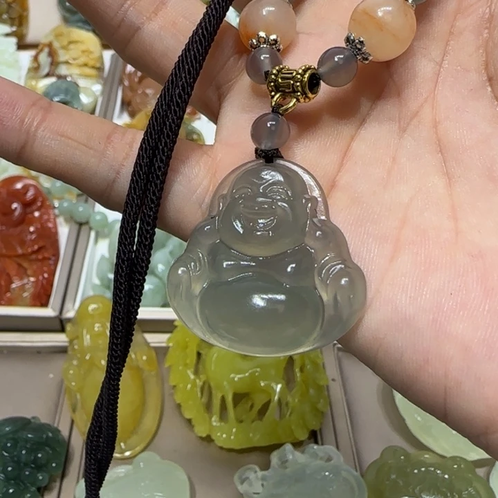 蛇纹石玉吊坠未镶嵌