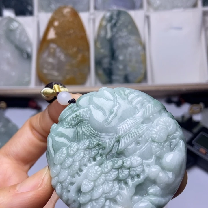 翡翠未镶嵌颈饰翡翠