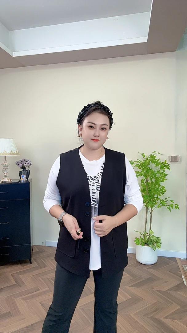 秋季新款无袖马甲马夹百搭时尚女士V领女单排扣显瘦舒适马甲