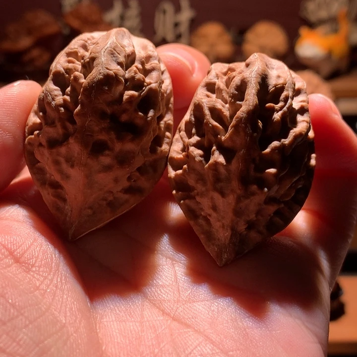 文玩核桃吊坠楸玥核8