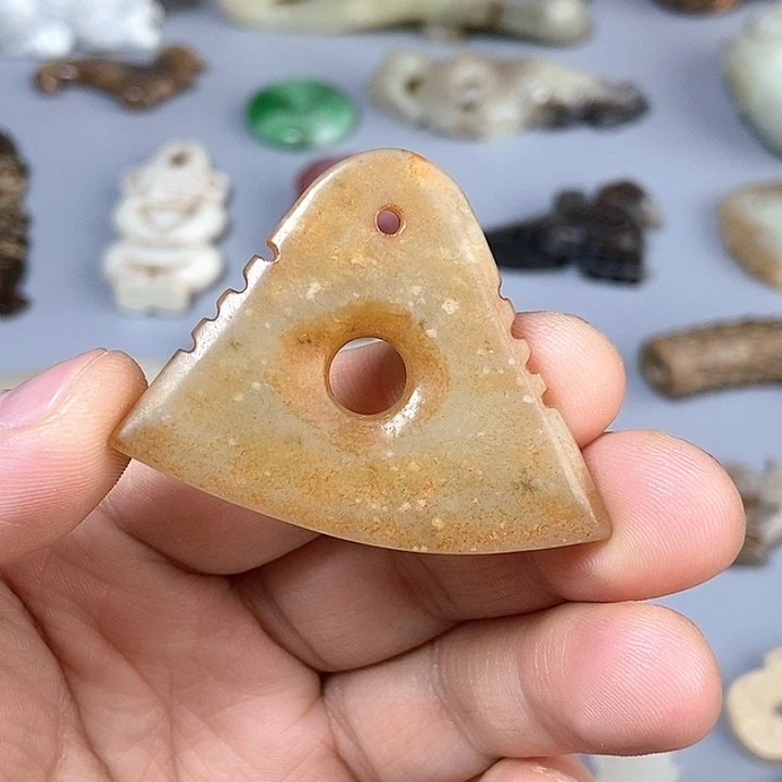 和田玉未镶嵌颈饰101