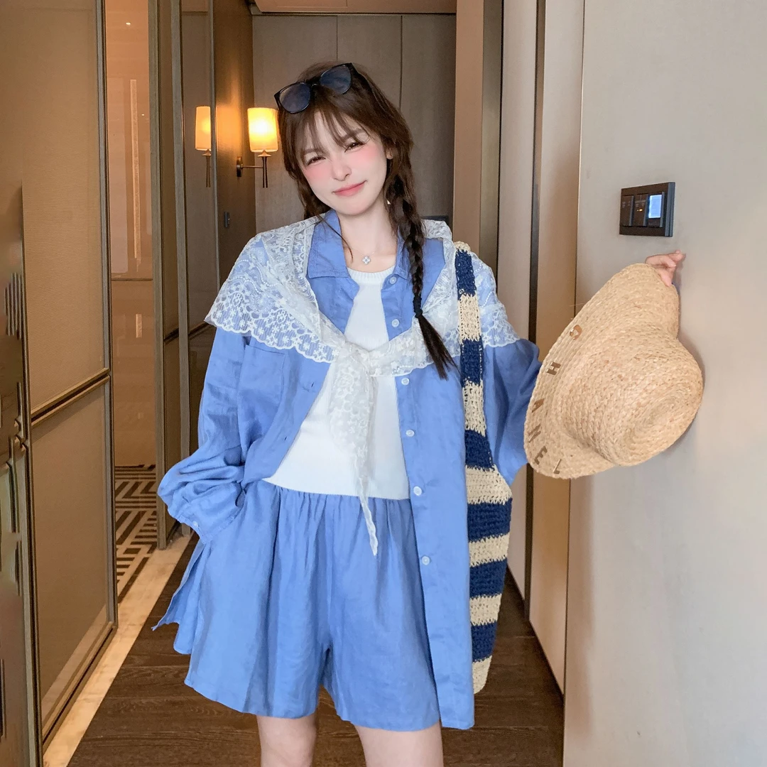 蓝色减龄超火衬衫一整套穿搭女春季2025年新款休闲上衣短裤两件套