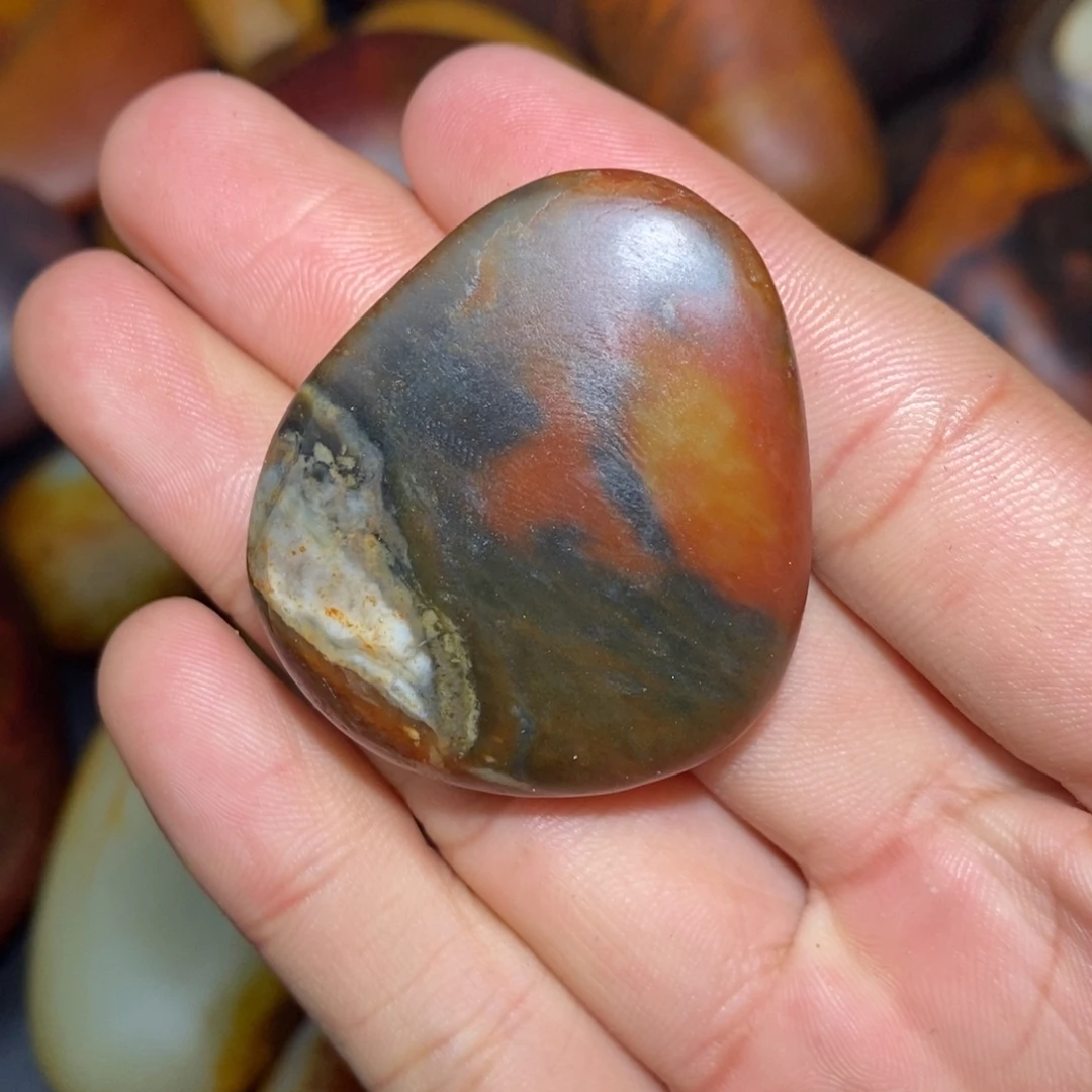 和田玉未镶嵌珠宝奇石