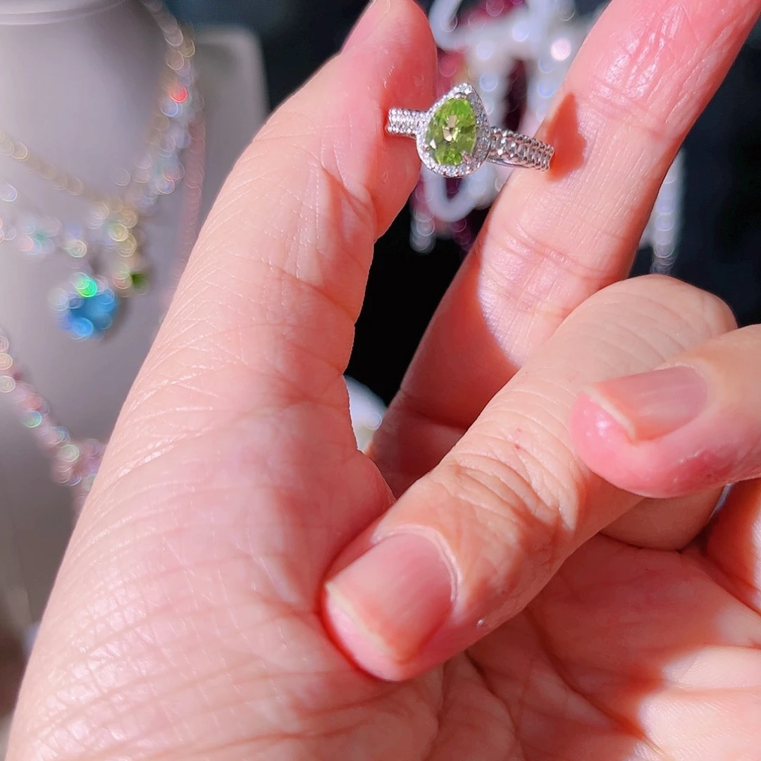 橄榄石颈饰银S925镶嵌