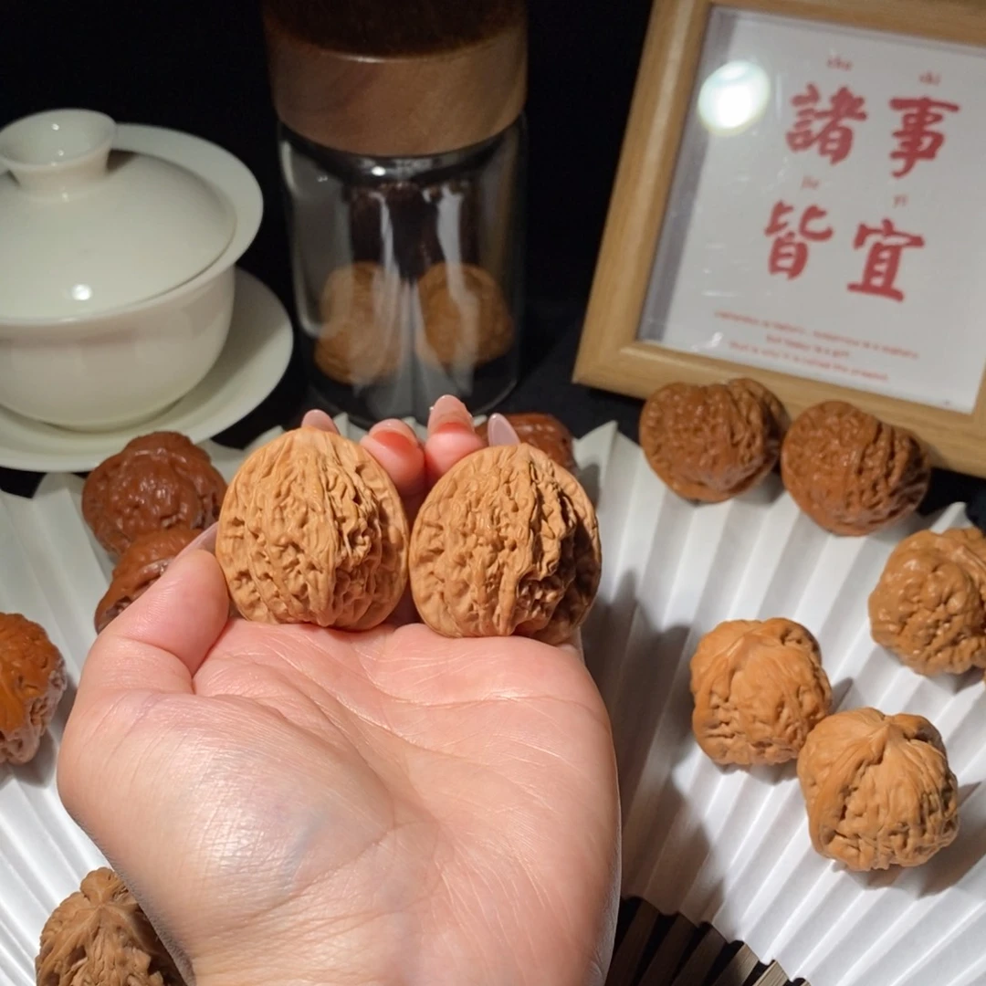 文玩核桃吊坠汉高山虎头