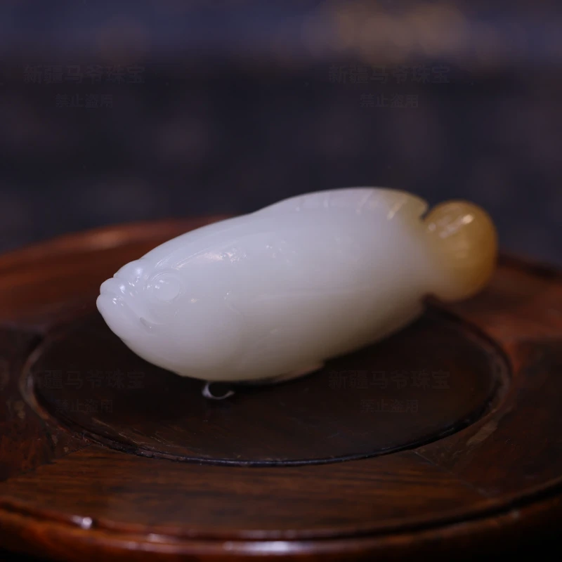 【新疆马爷珠宝】新疆糖白鱼挂件年年有余