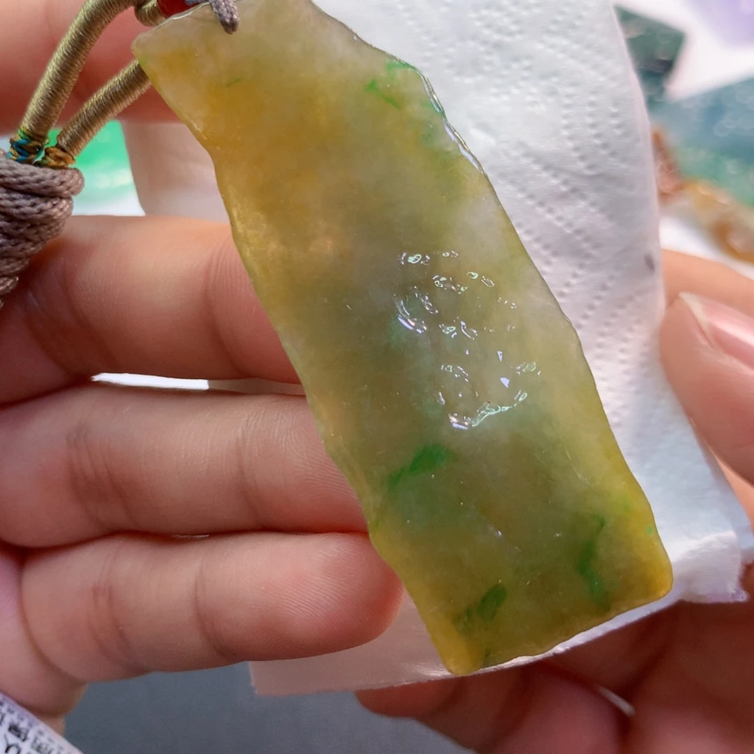 【闪购商品】翡翠吊坠(不含链)未镶嵌