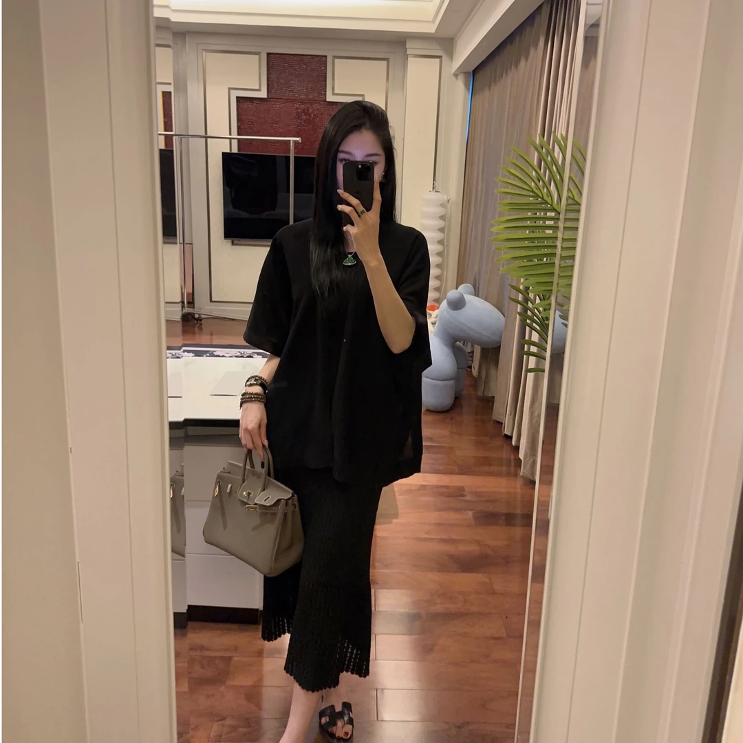 【巴黎】2025新款显瘦轻奢宽松时尚带斗篷气质百搭连衣裙两件套