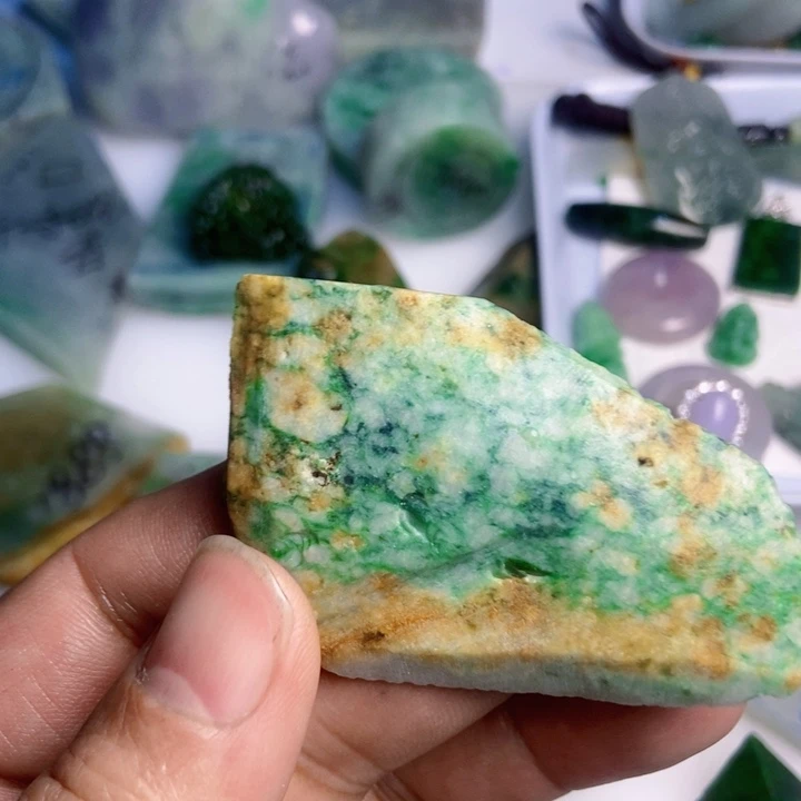 落***悔翡翠散珠天然翡翠A货挂件