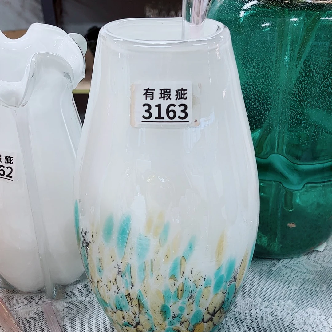 3163 家悦美居琉璃花瓶瑕疵