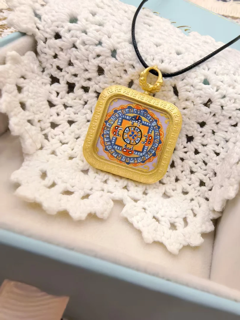 坦诚方形唐卡吊坠TK