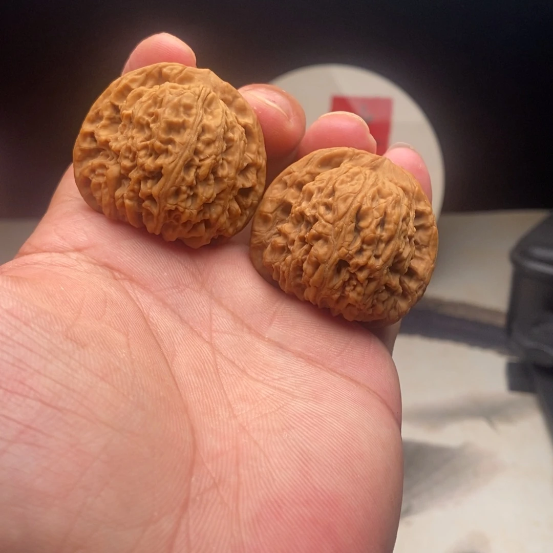 文玩核桃吊坠南疆石