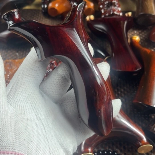 非洲紫檀（红花梨）缥**心瑕疵赤鬼