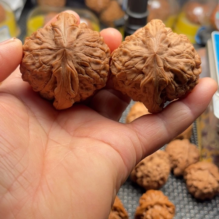 桃核把件全品龙鼎边50