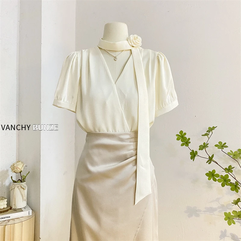 BUNZE 法式温柔风立体花朵V领缎面衬衫女夏飘带设计感通勤气质醋