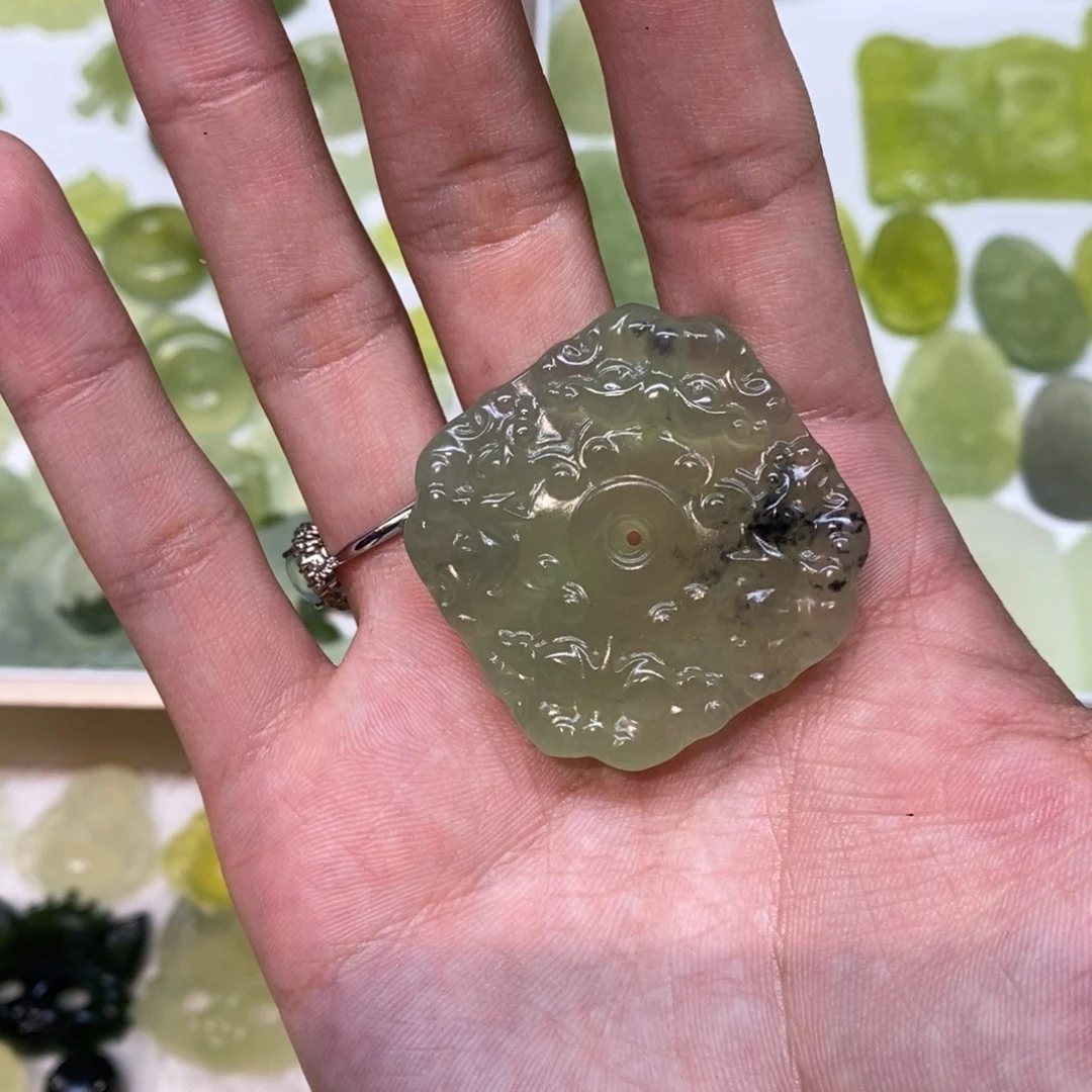 岫玉未镶嵌吊坠(不含链)