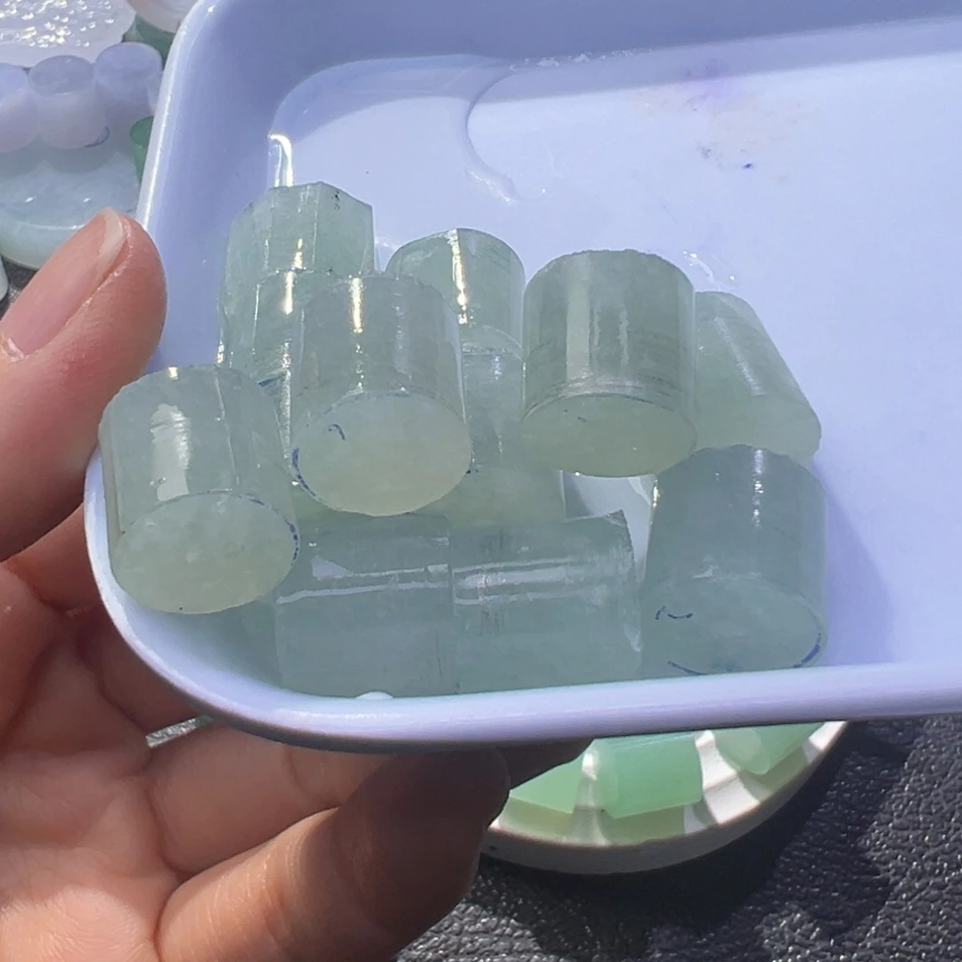 喜***欢定制翡翠未镶嵌翡翠