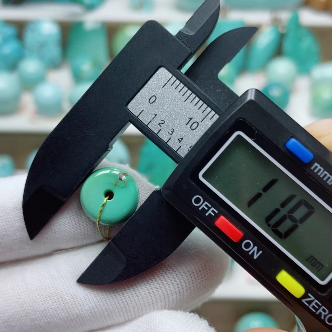 绿松石未镶嵌摆件