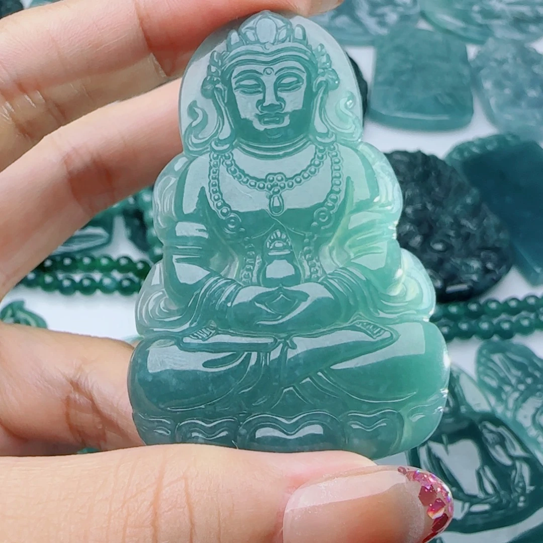 翡翠未镶嵌颈饰多样性发货天然的A货翡翠