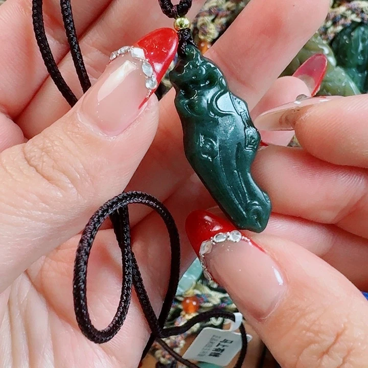 和田玉挂件未镶嵌